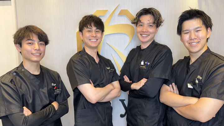 Reyzの男性スタッフ4名